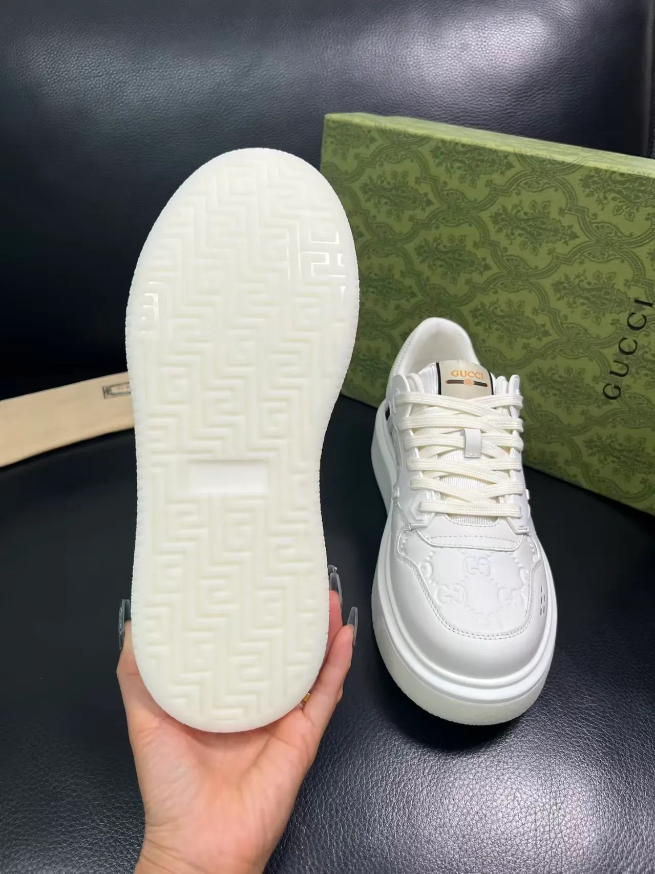 P460 new men's shoes GUCCI [Lightning] latest shoes are shipped. Original quality, fashionable, made of special materials, lining and mesh, brand new packaging. The foot feels super comfortable and the workmanship is impeccable Code number: 38-45 No. 058